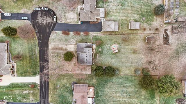 1115 S Quail Court, New Palestine, IN 46163