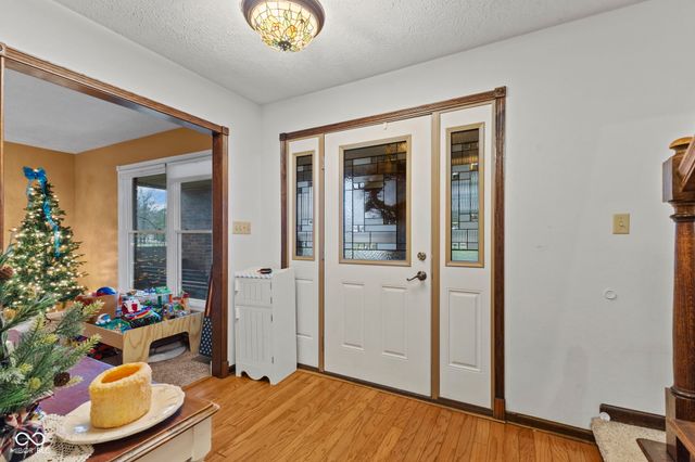 1115 S Quail Court, New Palestine, IN 46163