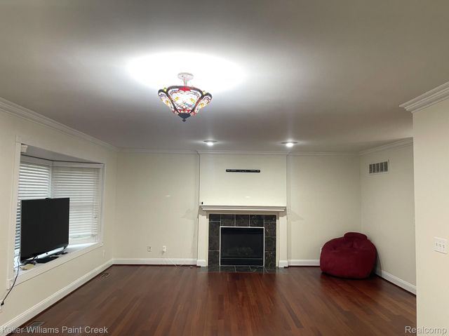 1630 Valdosta Circle, Pontiac, MI 48340