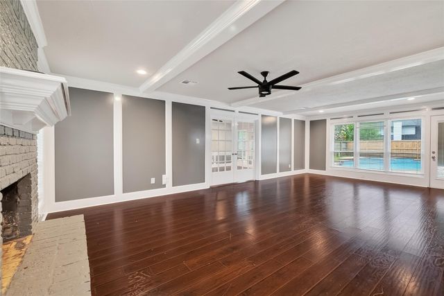 2402 Oak Shores Drive, Houston, TX 77339