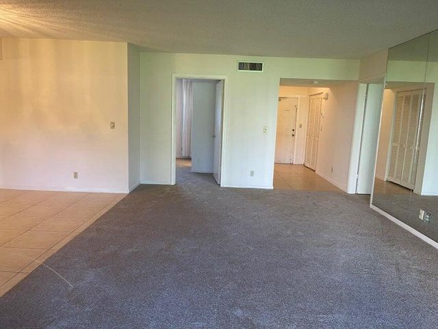 5981 Via Vermilya 106, Lake Worth, FL 33462