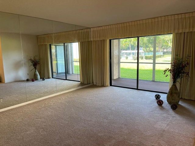 5981 Via Vermilya 106, Lake Worth, FL 33462