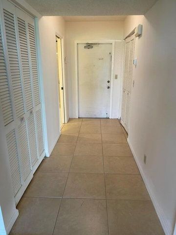 5981 Via Vermilya 106, Lake Worth, FL 33462