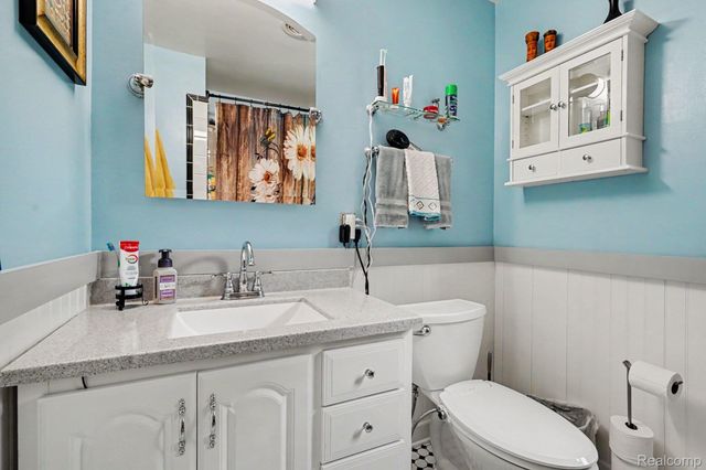 5830 Eldridge Drive, Waterford Charter Township, MI 48327
