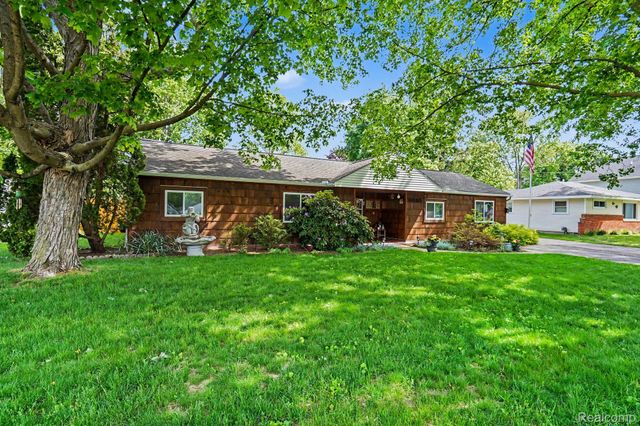 5830 Eldridge Drive, Waterford Charter Township, MI 48327