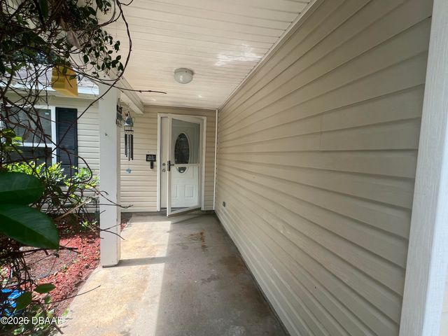 92 Wheatfield Drive, Palm Coast, FL 32164