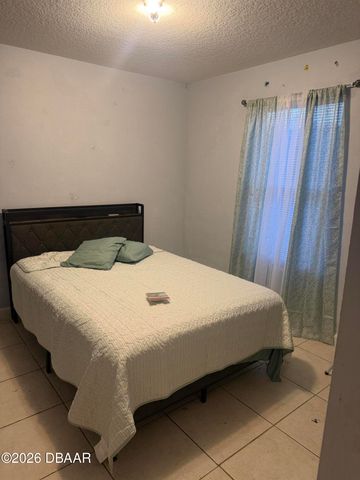 92 Wheatfield Drive, Palm Coast, FL 32164