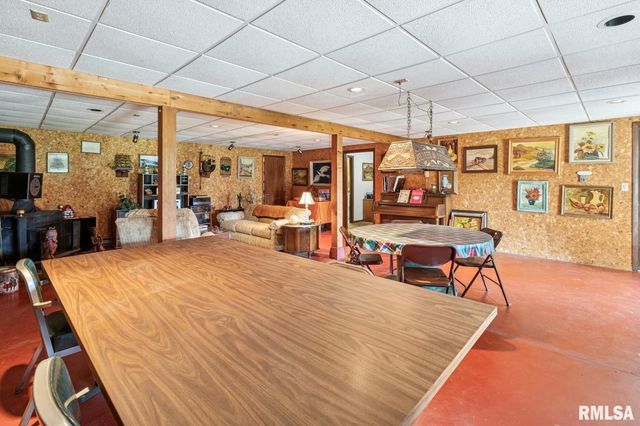 1825 5TH Avenue S, Clinton, IA 52732