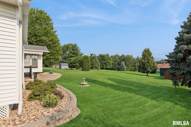 1825 5TH Avenue S, Clinton, IA 52732