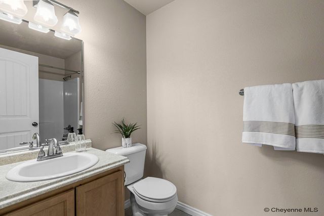 941 BALLAD LN, Cheyenne, WY 82007