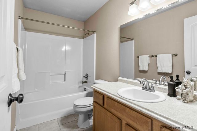 941 BALLAD LN, Cheyenne, WY 82007