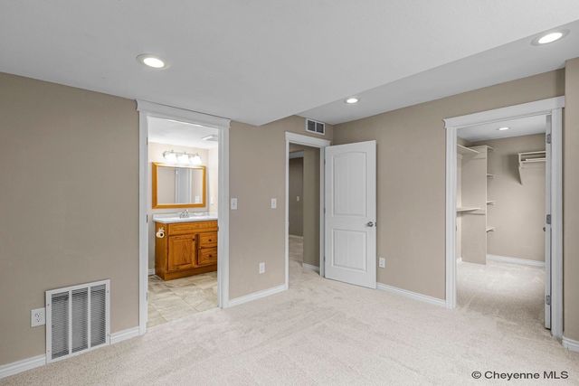 941 BALLAD LN, Cheyenne, WY 82007