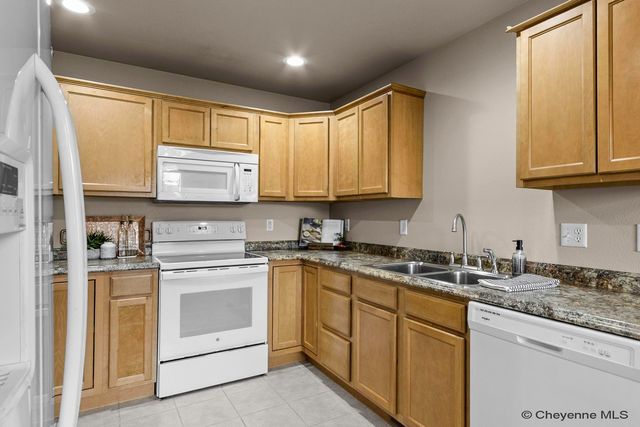 941 BALLAD LN, Cheyenne, WY 82007