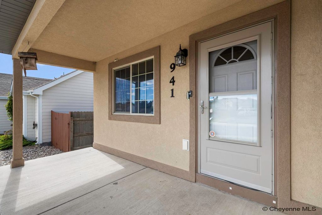 941 BALLAD LN, Cheyenne, WY 82007