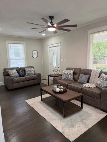 3720 Wayne Avenue, Kansas City, MO 64109