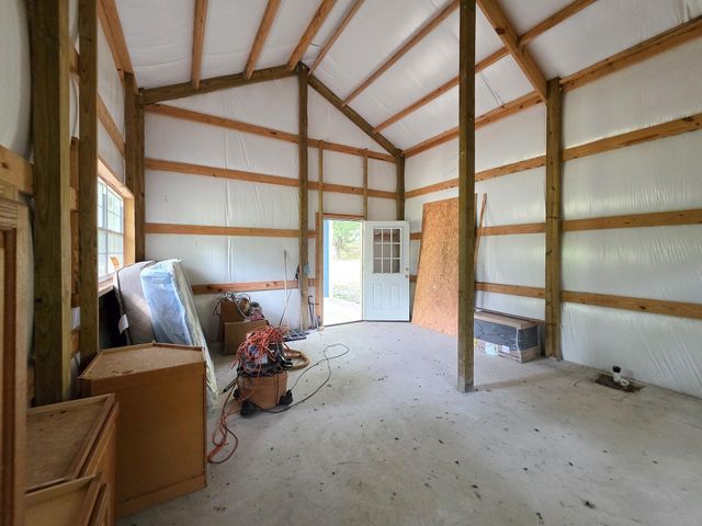 437 E Lumbermans Road, Onalaska, TX 77360