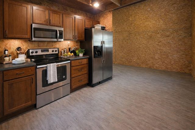 437 E Lumbermans Road, Onalaska, TX 77360