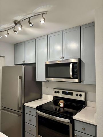 271 Alexandra Drive 6, Mount Pleasant, SC 29464