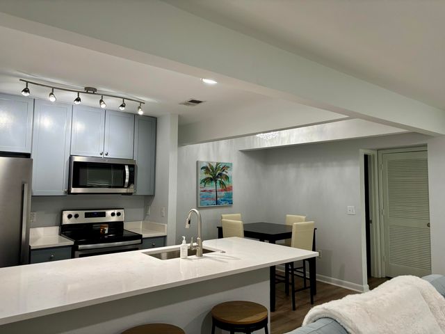 271 Alexandra Drive 6, Mount Pleasant, SC 29464