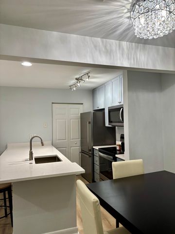 271 Alexandra Drive 6, Mount Pleasant, SC 29464