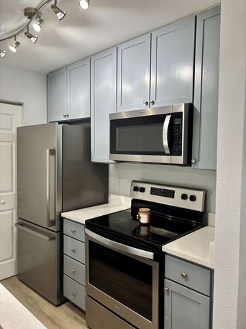 271 Alexandra Drive 6, Mount Pleasant, SC 29464