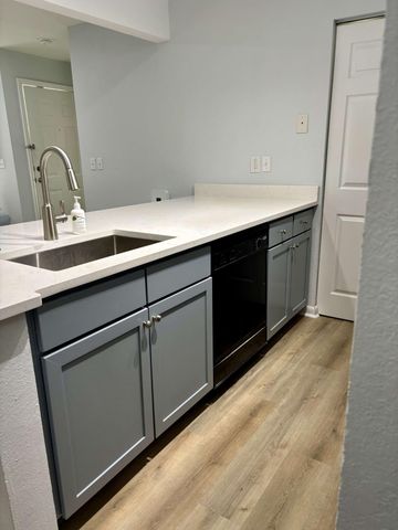 271 Alexandra Drive 6, Mount Pleasant, SC 29464