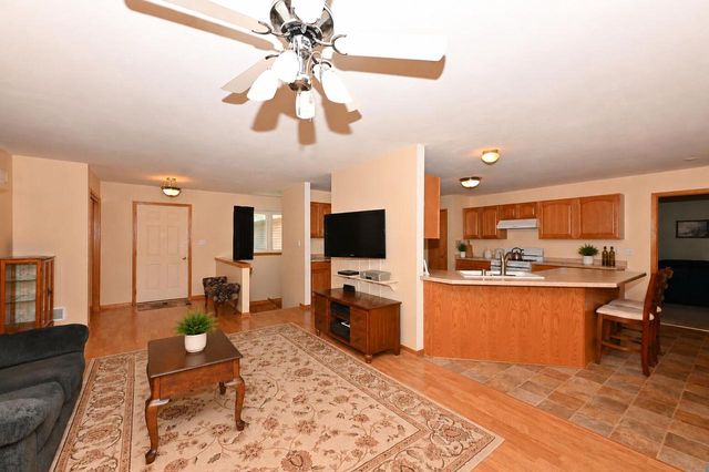 W255S8755 Hi Lo DRIVE, Mukwonago, WI 53149
