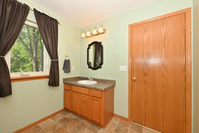 W255S8755 Hi Lo DRIVE, Mukwonago, WI 53149