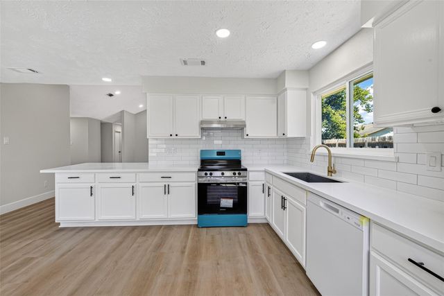 3711 Camphor Drive, Houston, TX 77082