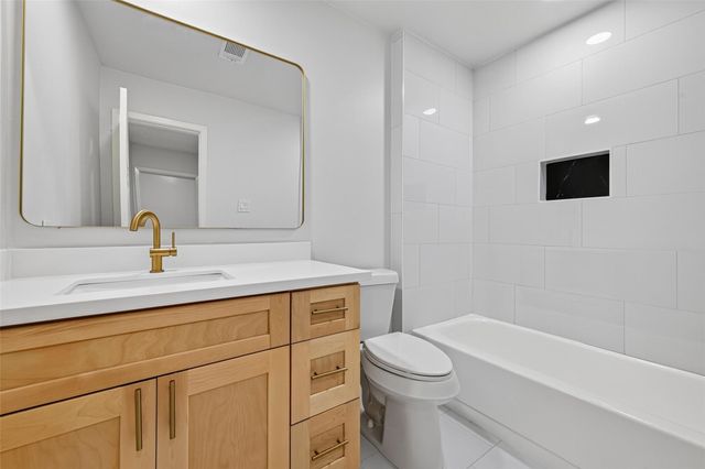 3711 Camphor Drive, Houston, TX 77082