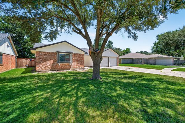 3711 Camphor Drive, Houston, TX 77082
