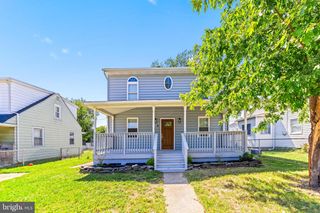4 CLIPPER RD, Baltimore, MD 21221