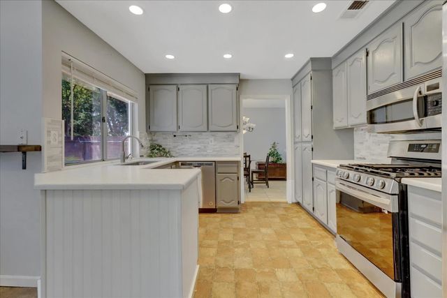 5809 Laguna Quail Way, Elk Grove, CA 95758