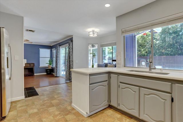 5809 Laguna Quail Way, Elk Grove, CA 95758