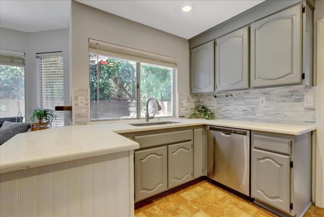 5809 Laguna Quail Way, Elk Grove, CA 95758