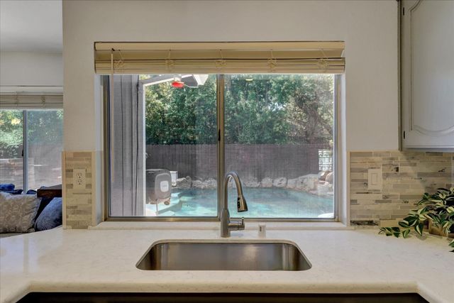 5809 Laguna Quail Way, Elk Grove, CA 95758