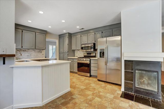5809 Laguna Quail Way, Elk Grove, CA 95758