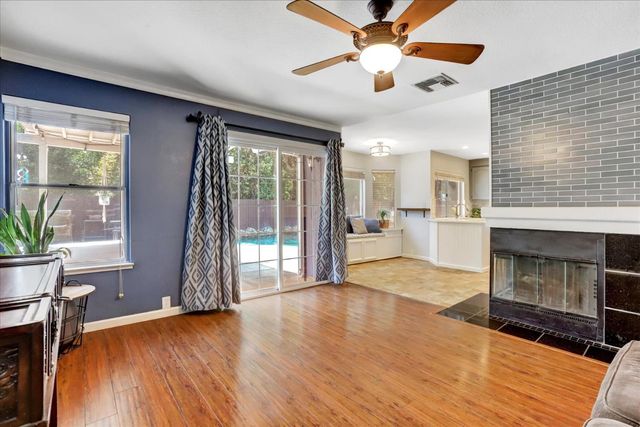 5809 Laguna Quail Way, Elk Grove, CA 95758