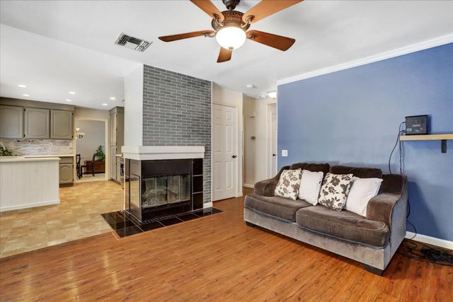 5809 Laguna Quail Way, Elk Grove, CA 95758