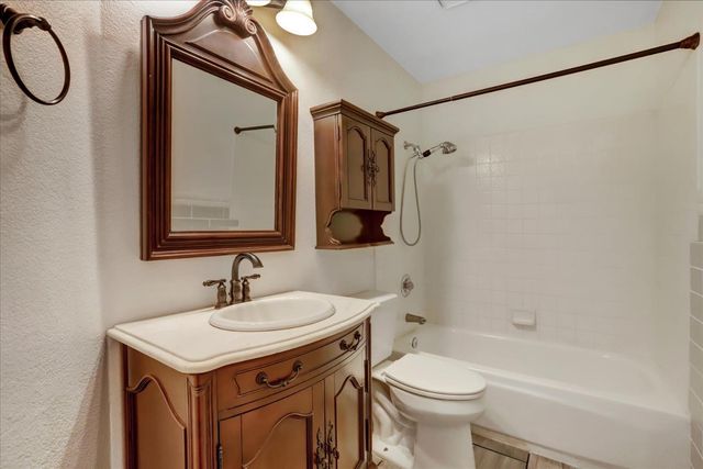 5809 Laguna Quail Way, Elk Grove, CA 95758