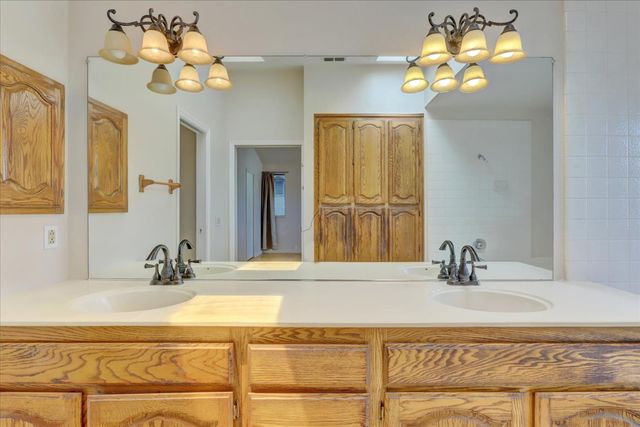 5809 Laguna Quail Way, Elk Grove, CA 95758