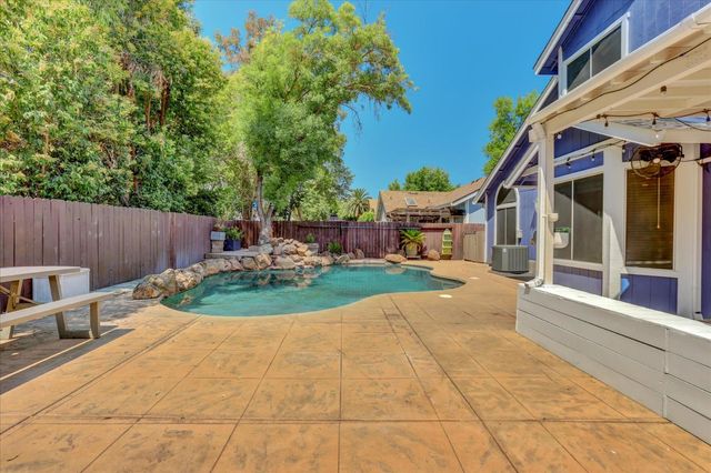 5809 Laguna Quail Way, Elk Grove, CA 95758