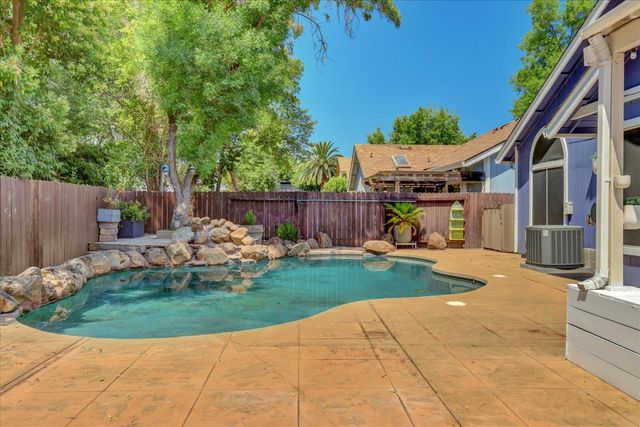 5809 Laguna Quail Way, Elk Grove, CA 95758