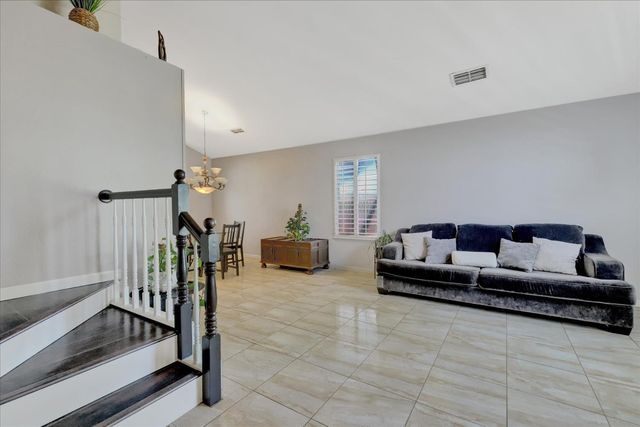 5809 Laguna Quail Way, Elk Grove, CA 95758