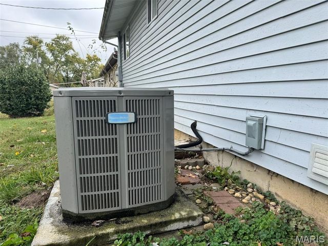 675 Lawnview Drive, Florissant, MO 63031