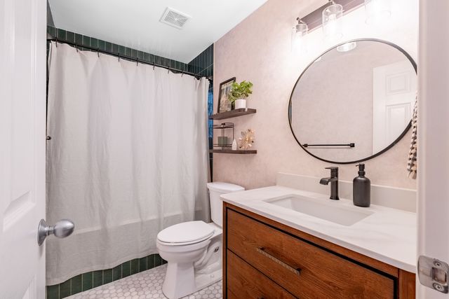 1427 N Bosworth Avenue 2, Chicago, IL 60642