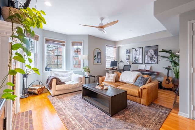 1427 N Bosworth Avenue 2, Chicago, IL 60642