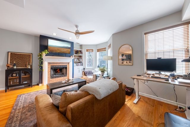 1427 N Bosworth Avenue 2, Chicago, IL 60642