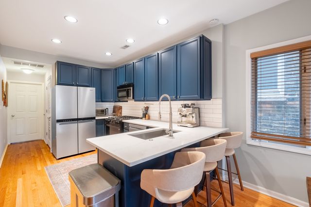 1427 N Bosworth Avenue 2, Chicago, IL 60642