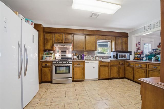 4022 Auburn Street, Lake Charles, LA 70607